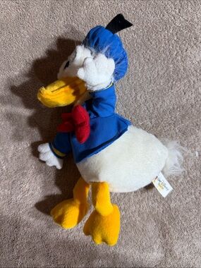 Disney Donald Duck laughing, talking toy